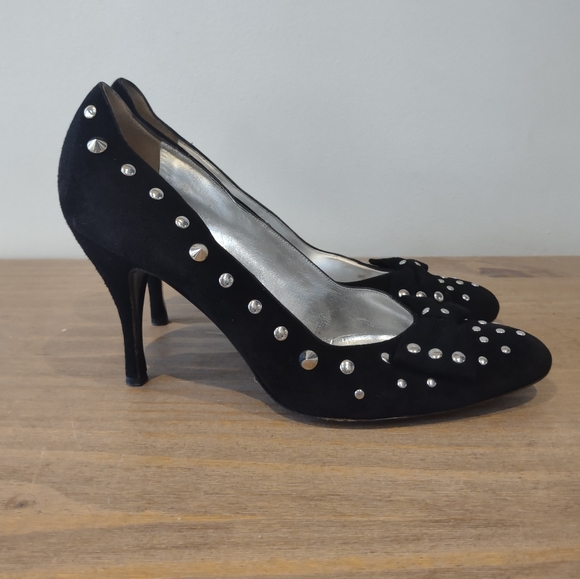 Dolce & Gabbana black studded bow heels 41 $450 - Picture 4 of 12